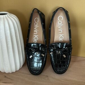 Beautiful shoes size Calvin Klein   71/2 M